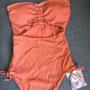 AE Burnt orange 1 piece